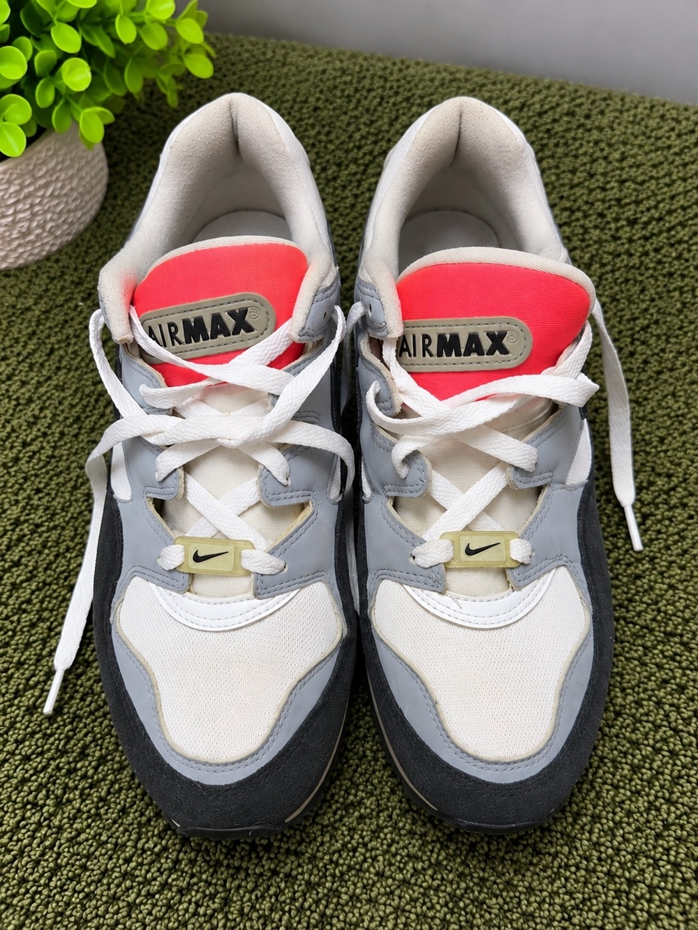 Nike Air Max White Gray & Neon Pink Sneakers